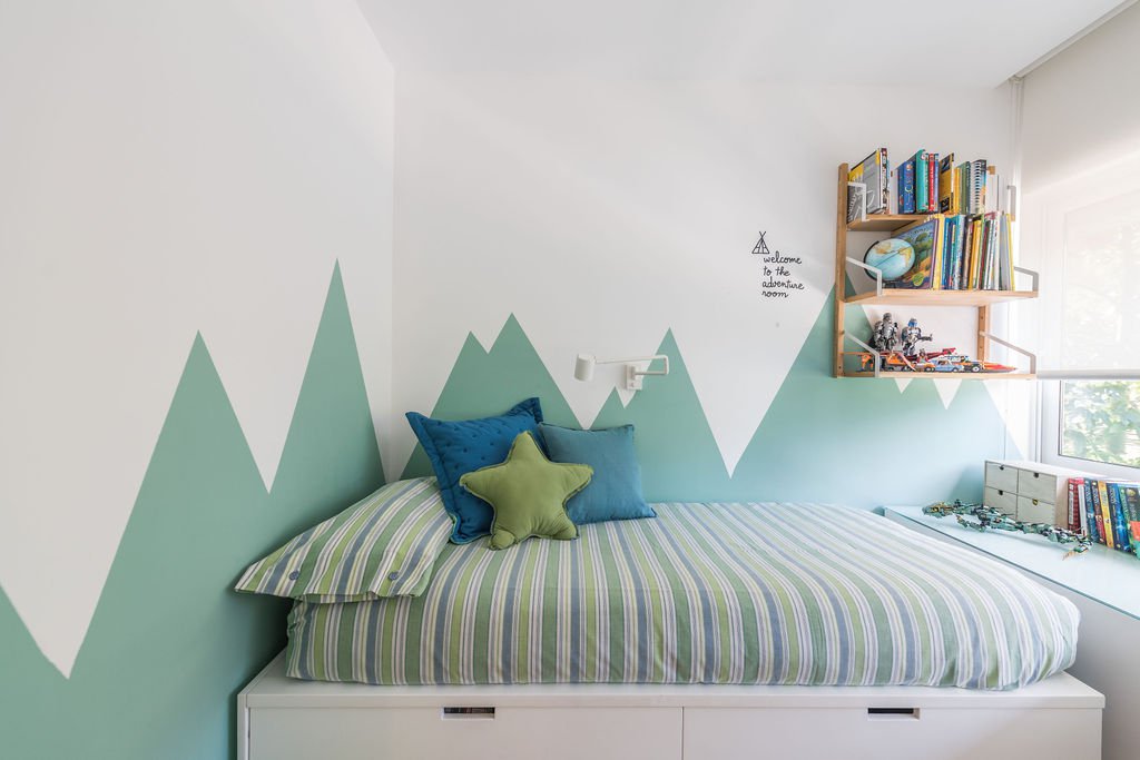 Habitación infantil sin cabecero pintura de pared